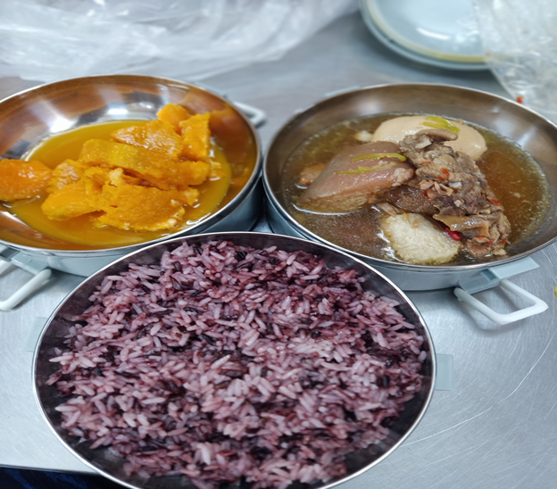 TỈ LỆ MẮC BỆNH UNG THƯ Ở VIỆT NAM RẤT CAO :